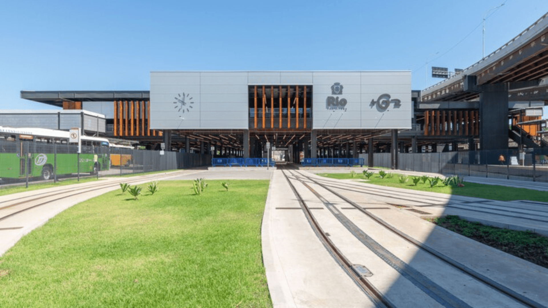 Terminal Gentileza (Rio de Janeiro), obra feita com materiais reciclados